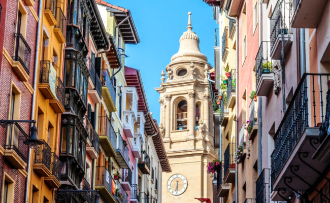 Pamplona,Cathedral,Seen,From,Curia,Street